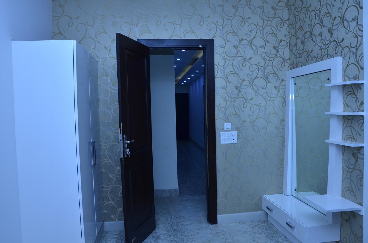 Hotel Royal International New Delhi Exterior photo